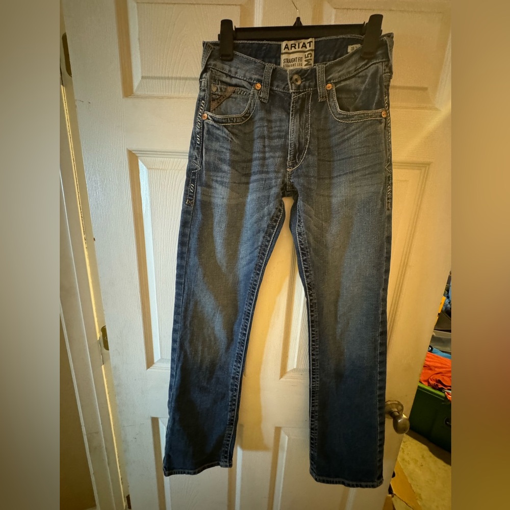 Ariat Men's Blue Jeans size 28x34 Look new!